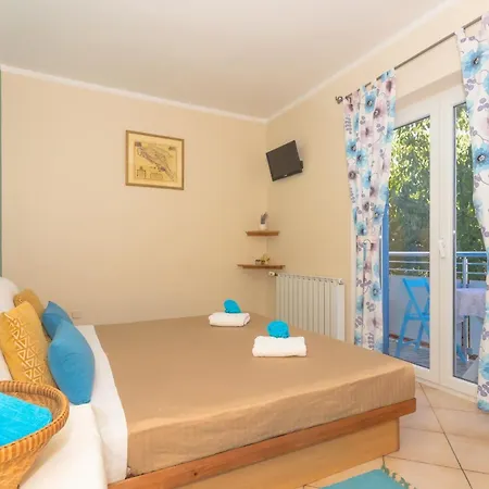 Pansion Pirat 招待所 佩特坎内