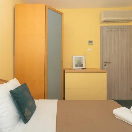 Pansion Pirat krevet i doručak 3*