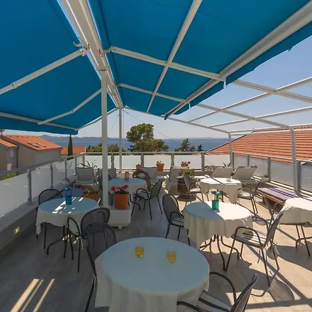 Pansion Pirat Bed & Breakfast Petrcane