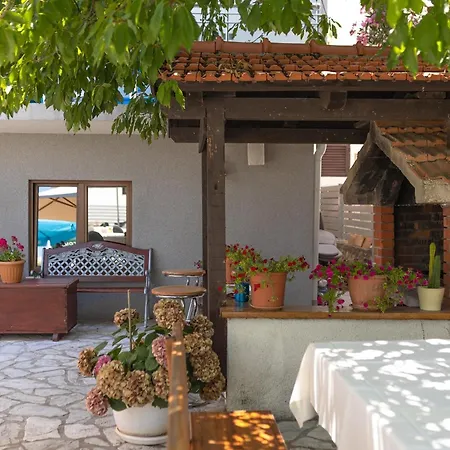 Pansion Pirat Bed & Breakfast 3*