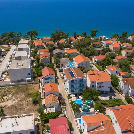 Pansion Pirat Bed & Breakfast Petrcane