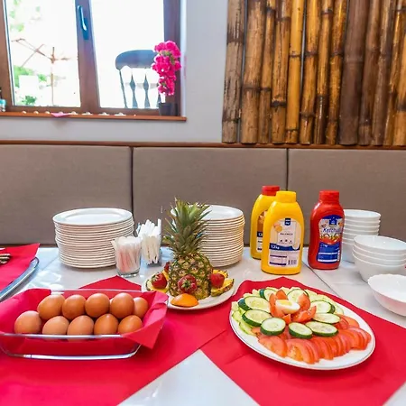 Pansion Pirat Bed & Breakfast 3*