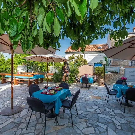 Bed & Breakfast Pansion Pirat 3*