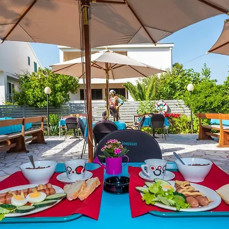 Pansion Pirat Bed & Breakfast Petrcane