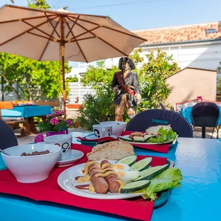 Pansion Pirat Bed & Breakfast Petrcane