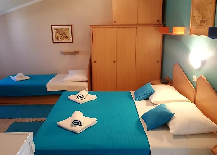 Pansion Pirat 3* Petrčane